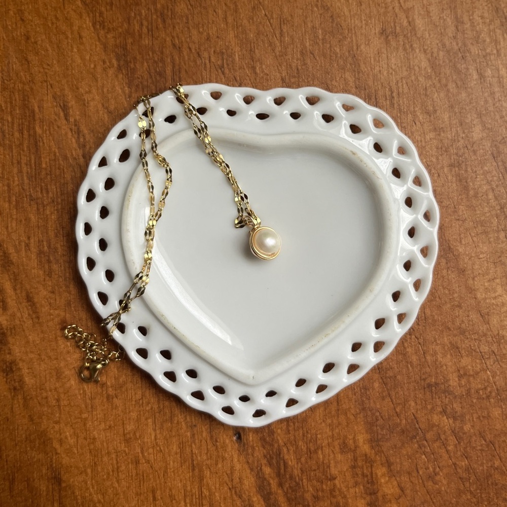 Genuine Freshwater White Pearl on 18K Gold Plated over stainless steel 17” Chain - Picture 8 of 10
